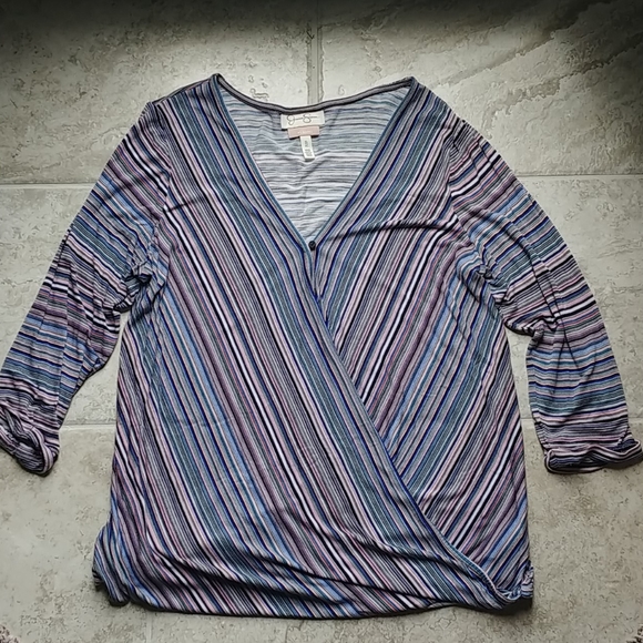 Like New Nursing Shirt - Picture 1 of 5